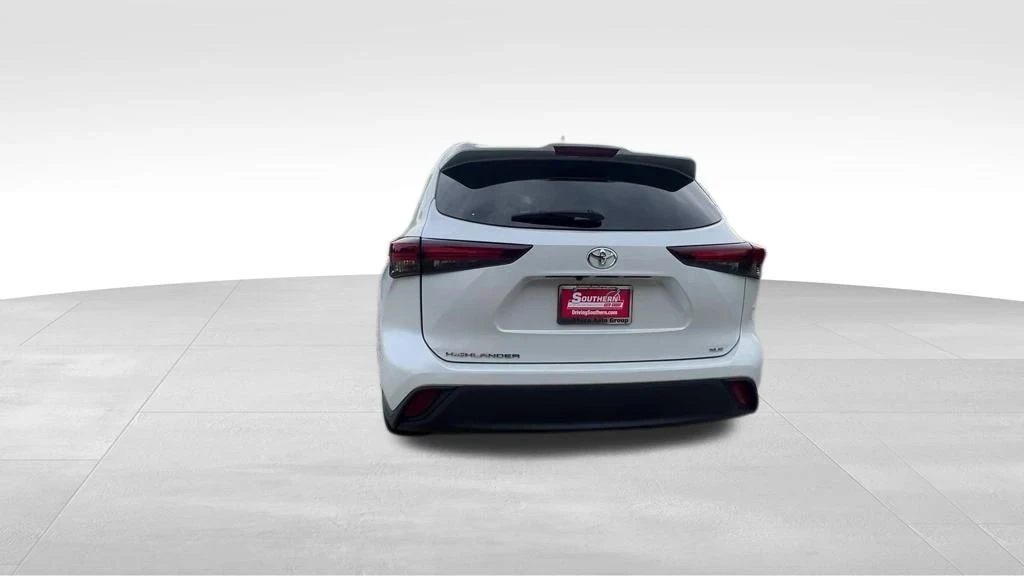 2024 Toyota Highlander - Image 9 of 12
