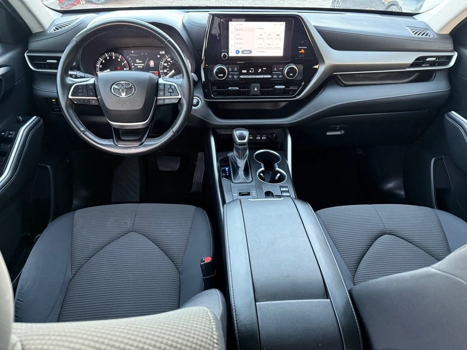 2024 Toyota Highlander - Image 14 of 21