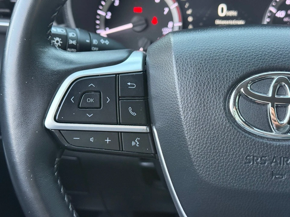 2024 Toyota Highlander - Image 17 of 21