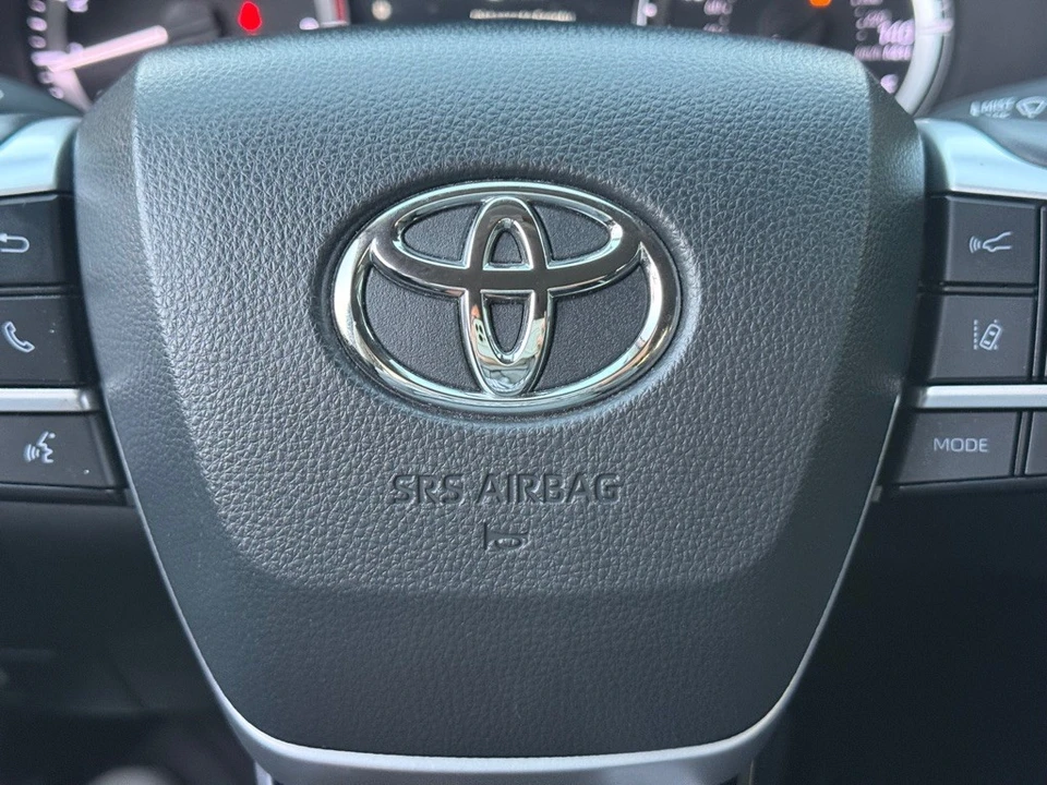 2024 Toyota Highlander - Image 18 of 21
