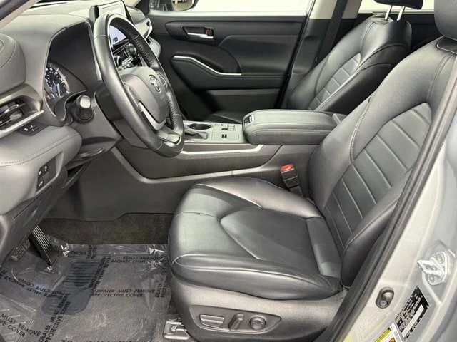 2024 Toyota Highlander - Image 17 of 21