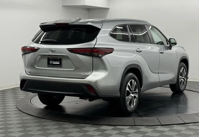 2024 Toyota Highlander - Image 6 of 12
