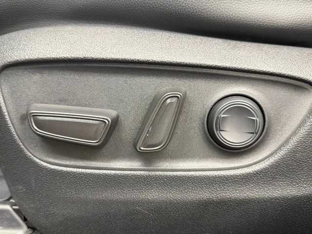 2024 Toyota Highlander - Image 18 of 21