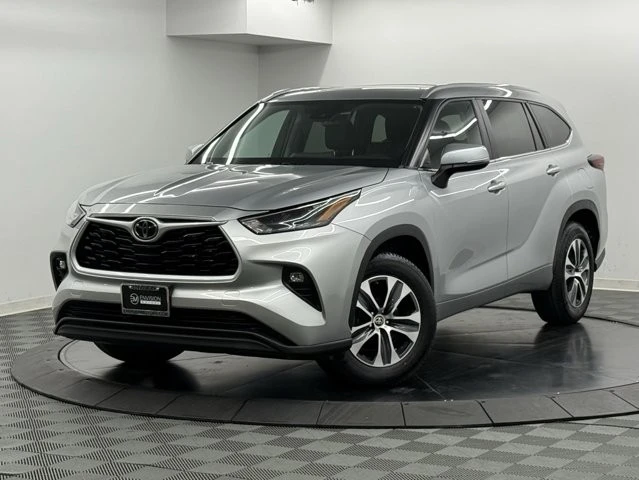 2024 Toyota Highlander - Image 2 of 12