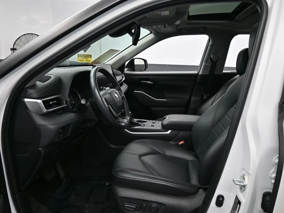 2024 Toyota Highlander - Image 12 of 12