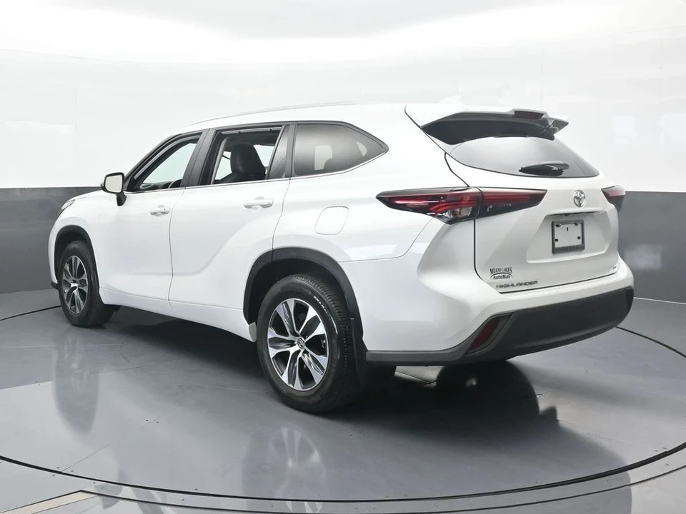 2024 Toyota Highlander - Image 4 of 12