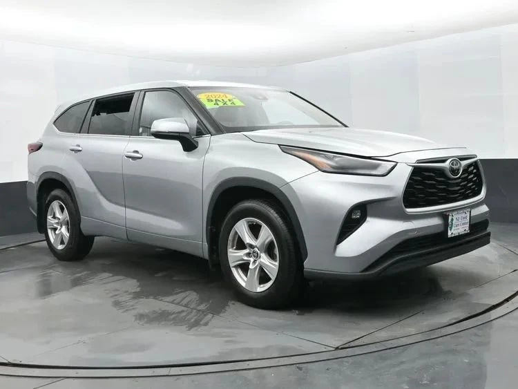 2024 Toyota Highlander - Image 2 of 12