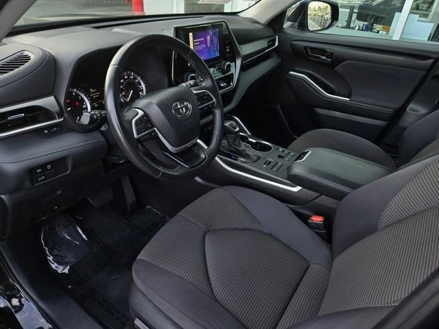 2024 Toyota Highlander - Image 8 of 12