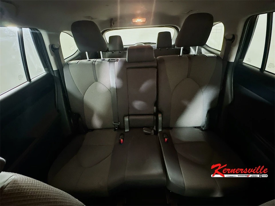 2024 Toyota Highlander - Image 13 of 21