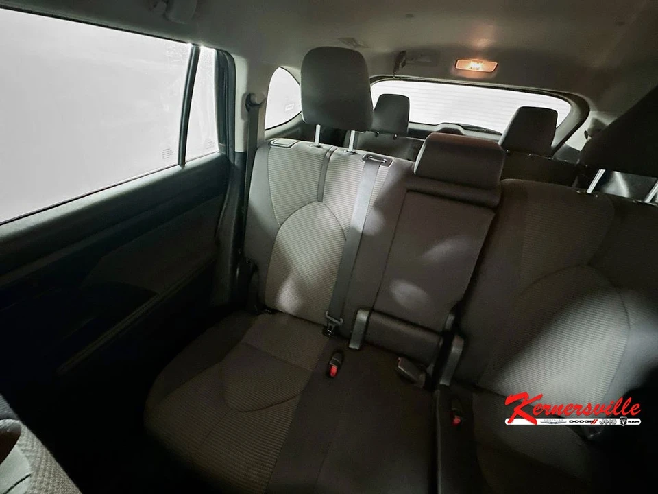 2024 Toyota Highlander - Image 12 of 21