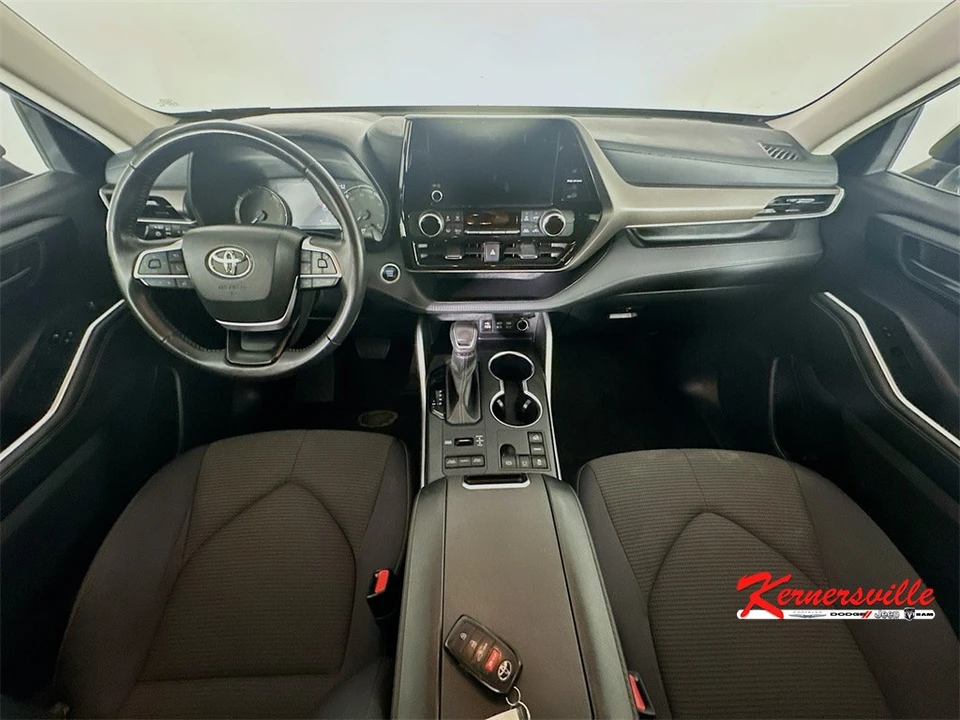 2024 Toyota Highlander - Image 10 of 21