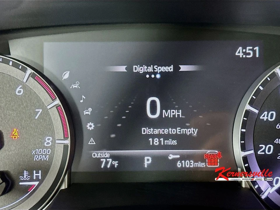 2024 Toyota Highlander - Image 15 of 21