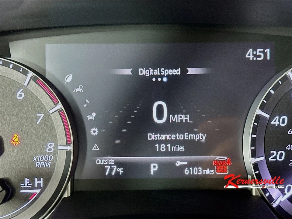 2024 Toyota Highlander - Image 15 of 21