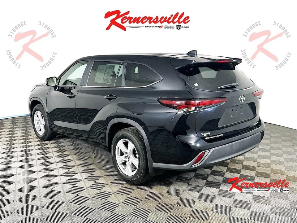 2024 Toyota Highlander - Image 5 of 12