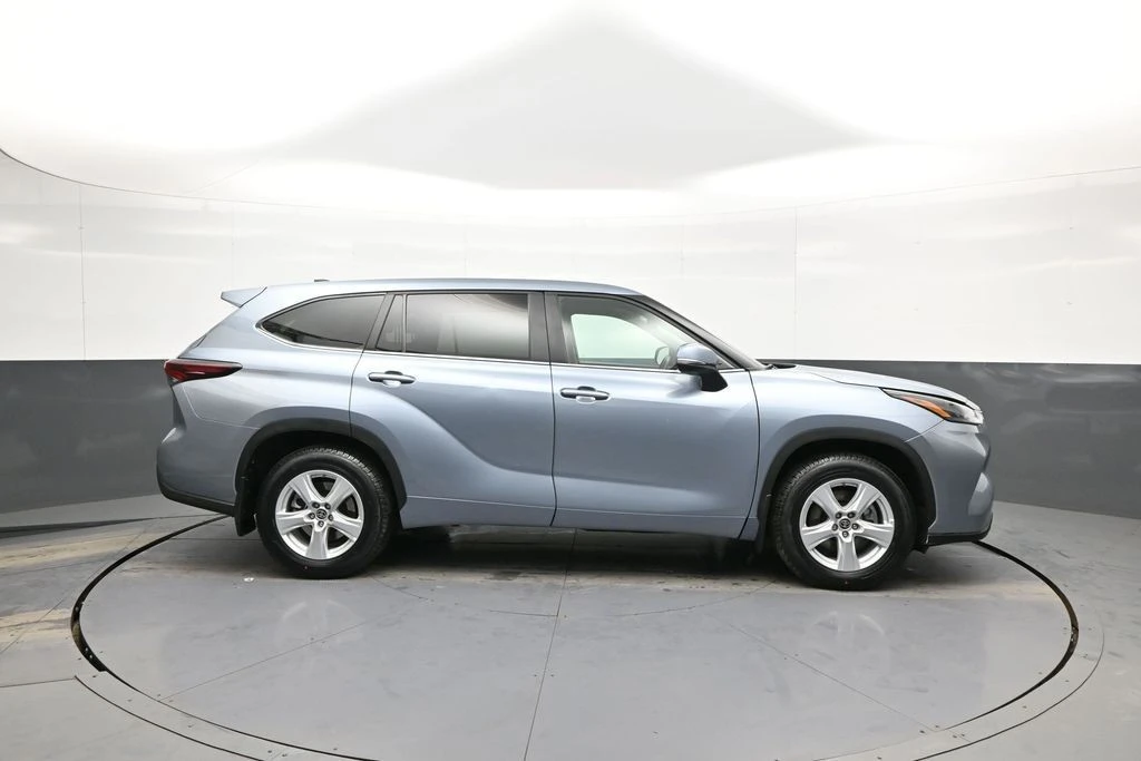 2024 Toyota Highlander - Image 5 of 21
