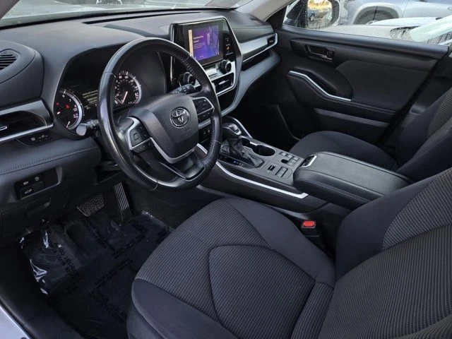 2024 Toyota Highlander - Image 8 of 12
