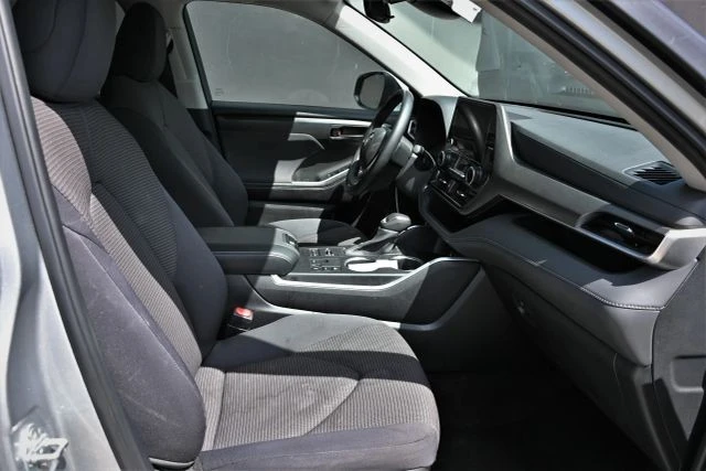 2024 Toyota Highlander - Image 17 of 21