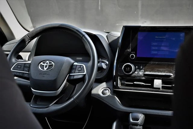2024 Toyota Highlander - Image 12 of 21