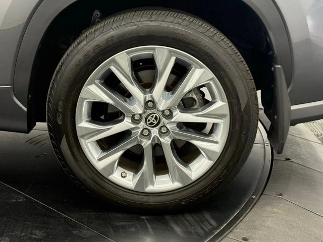 2024 Toyota Highlander - Image 13 of 21