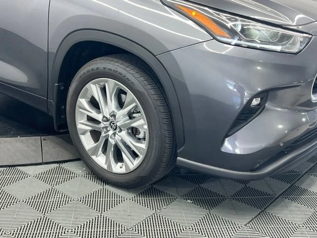 2024 Toyota Highlander - Image 6 of 12
