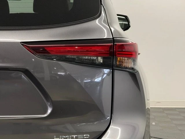 2024 Toyota Highlander - Image 8 of 21