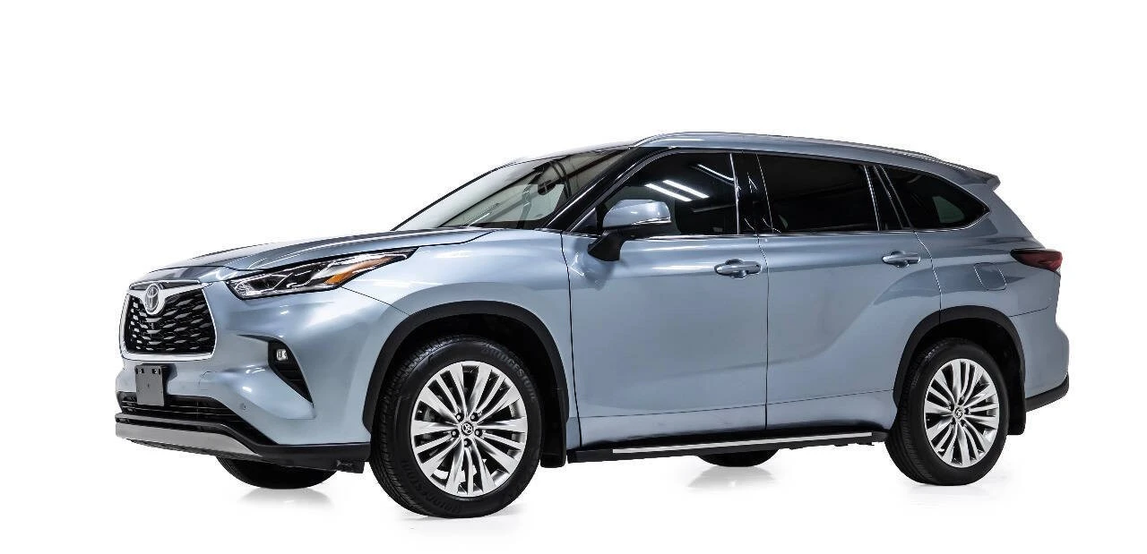 2024 Toyota Highlander - Image 2 of 12