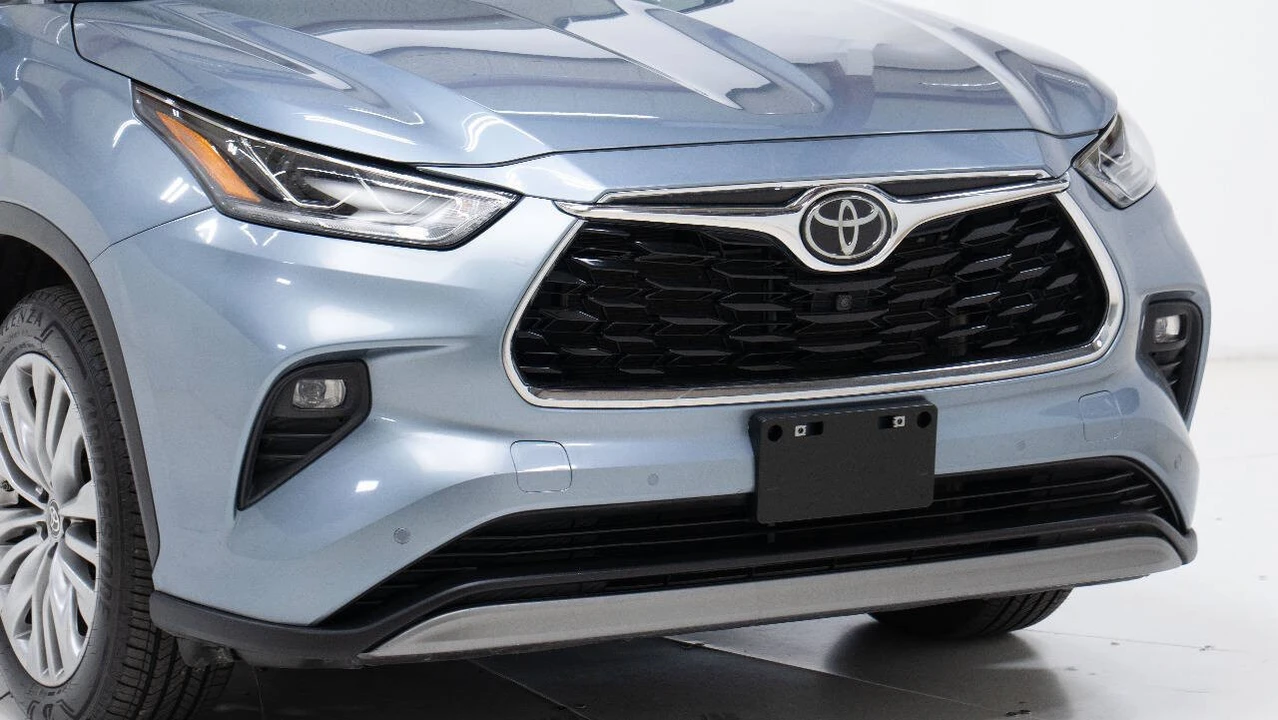 2024 Toyota Highlander - Image 9 of 12