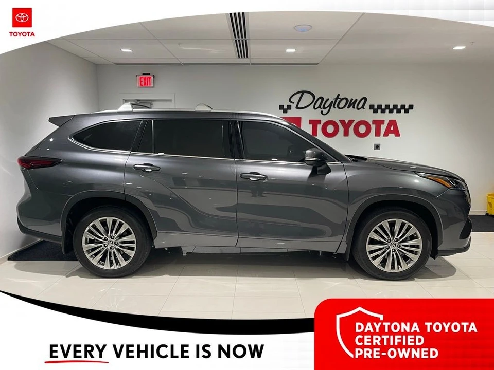 2024 Toyota Highlander - Image 8 of 10