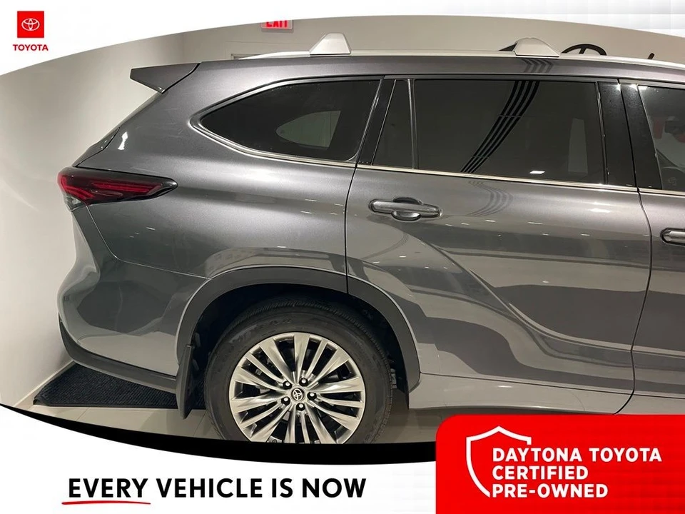 2024 Toyota Highlander - Image 9 of 10