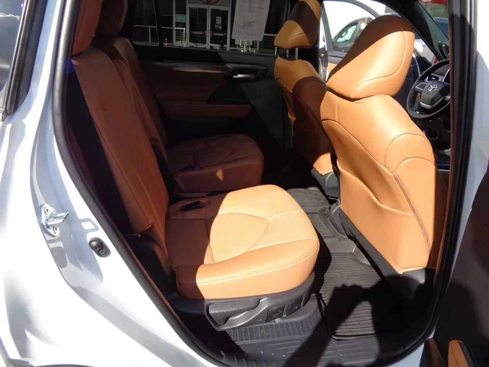 2024 Toyota Highlander - Image 21 of 21