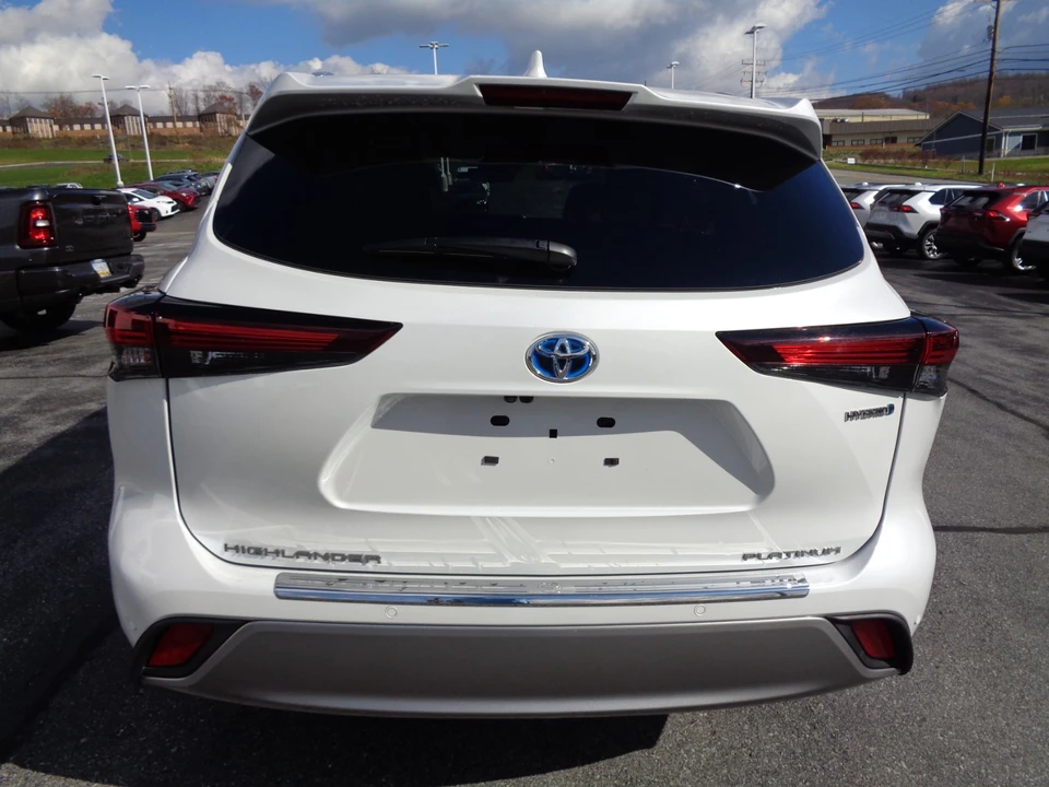 2024 Toyota Highlander - Image 5 of 21