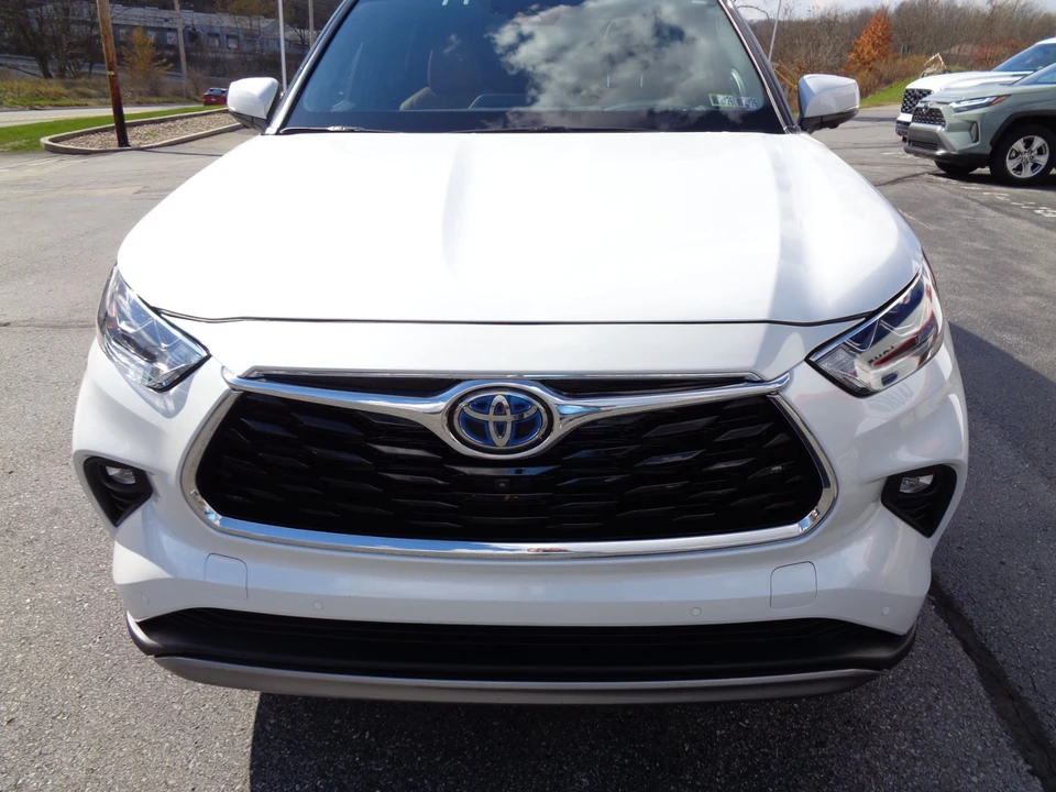 2024 Toyota Highlander - Image 9 of 21