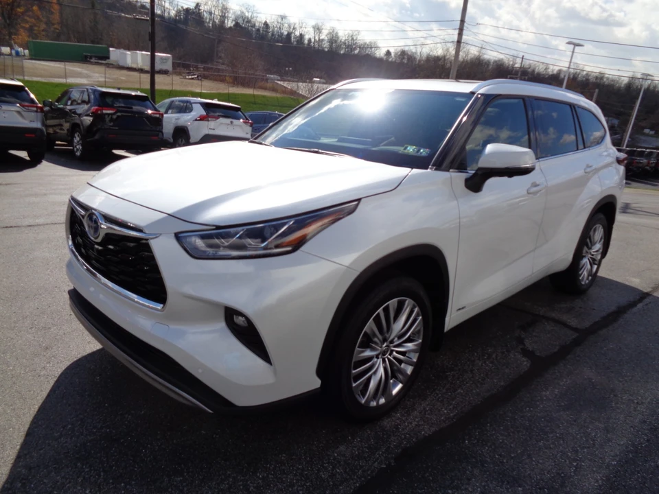 2024 Toyota Highlander - Image 8 of 21