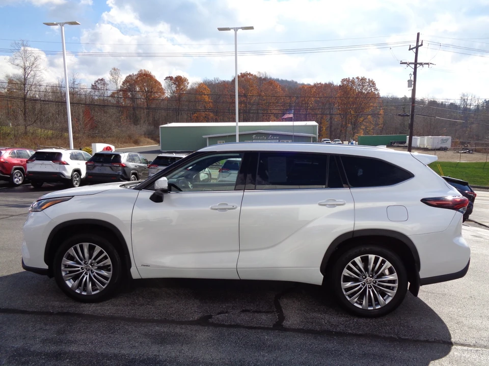 2024 Toyota Highlander - Image 7 of 21