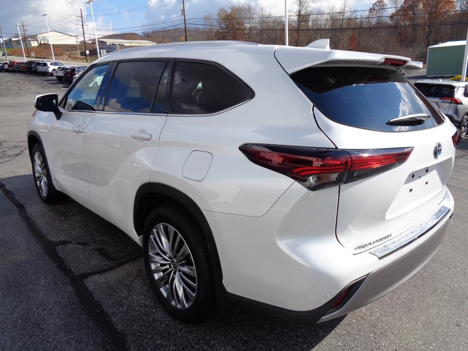 2024 Toyota Highlander - Image 6 of 21