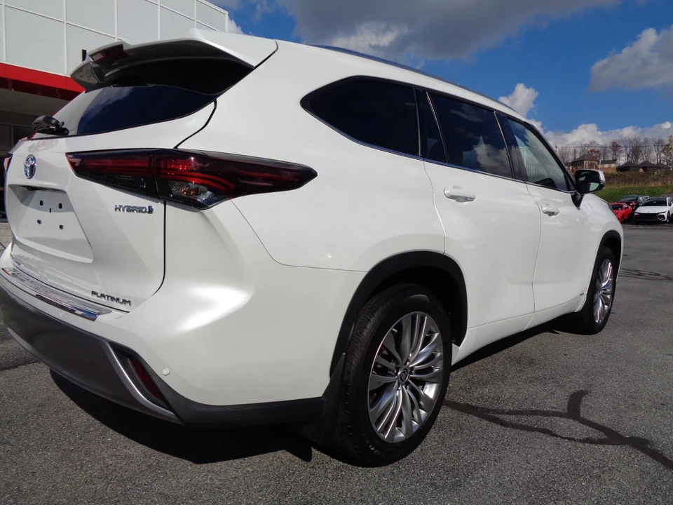 2024 Toyota Highlander - Image 4 of 21