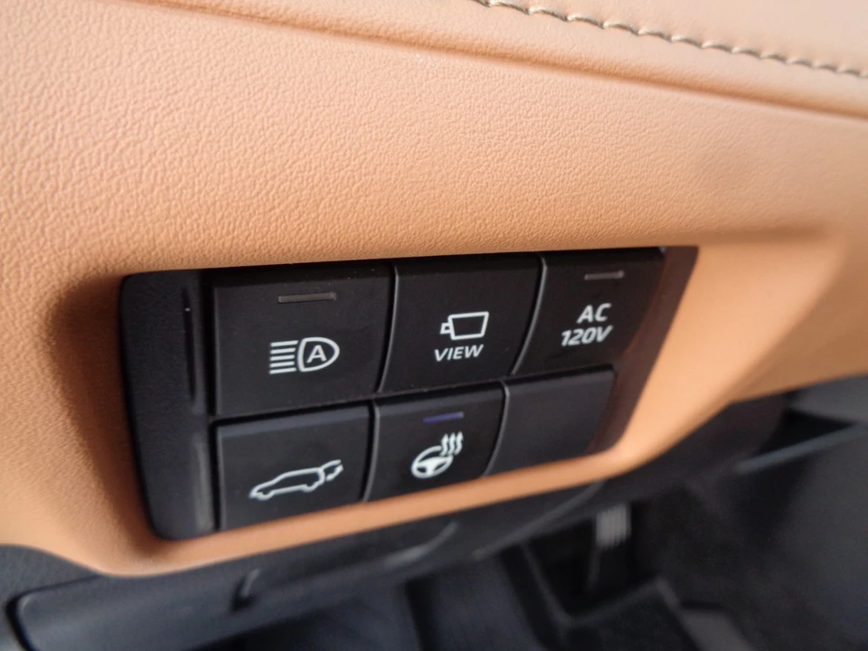2024 Toyota Highlander - Image 13 of 21