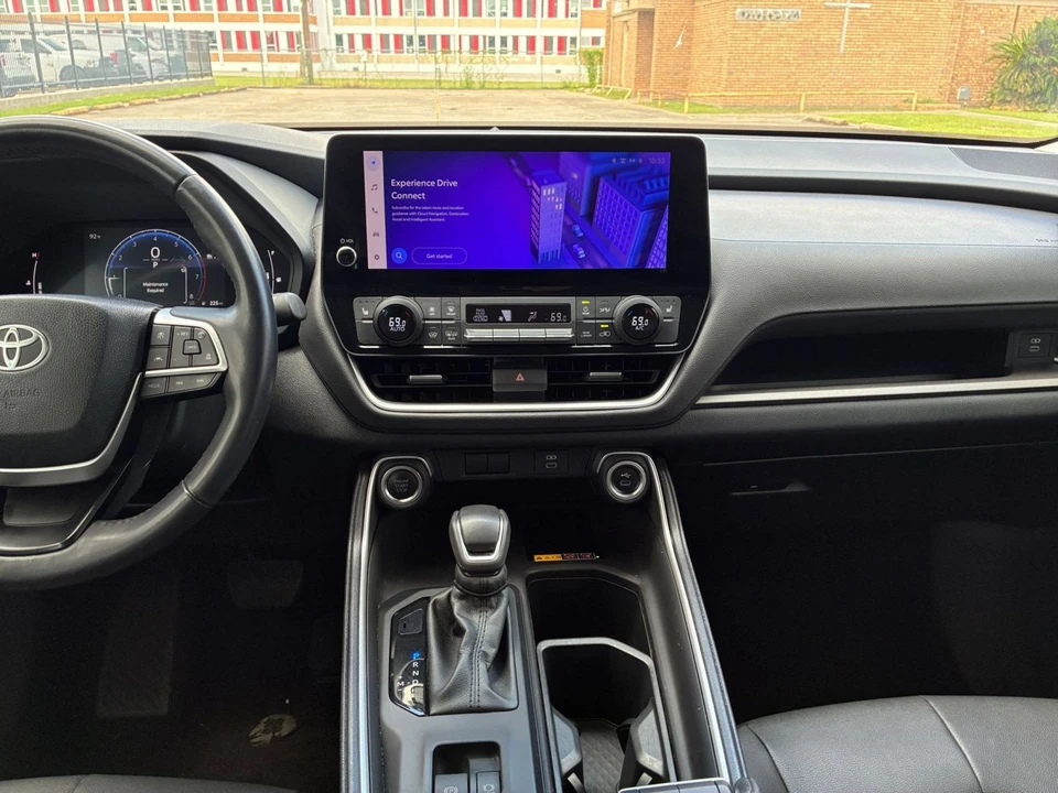 2024 Toyota Highlander - Image 19 of 31