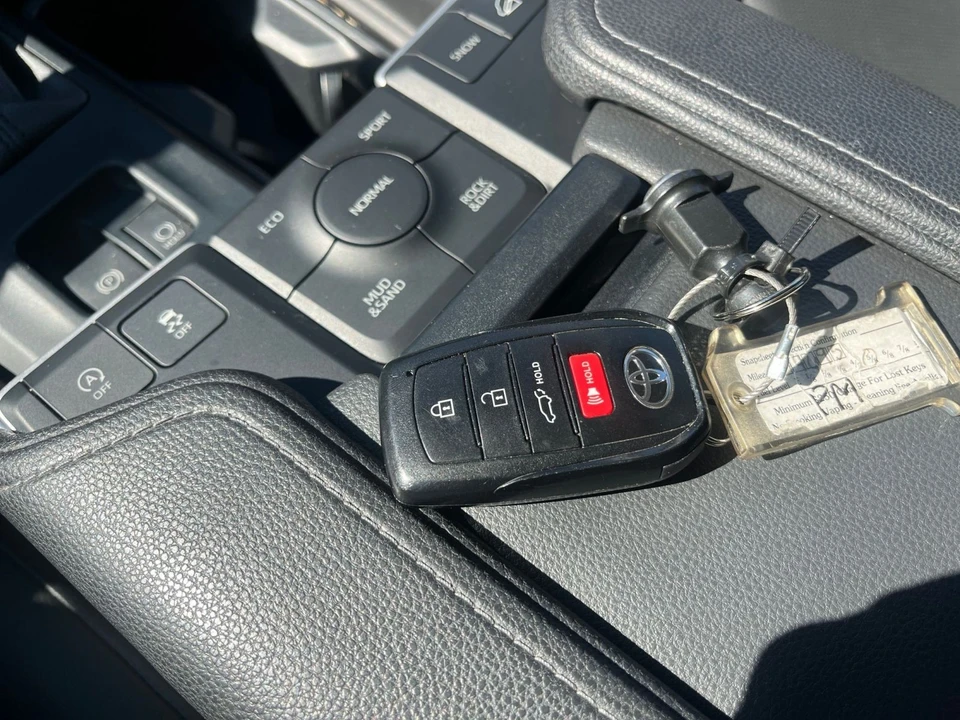 2024 Toyota Highlander - Image 22 of 31