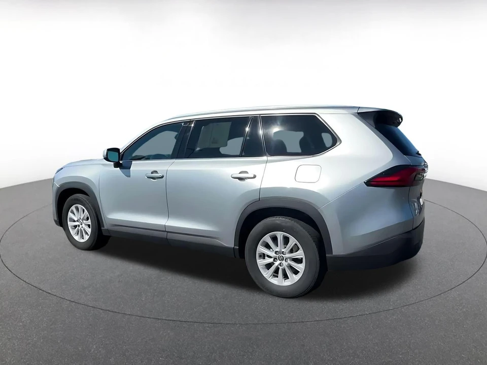 2024 Toyota Highlander - Image 11 of 31