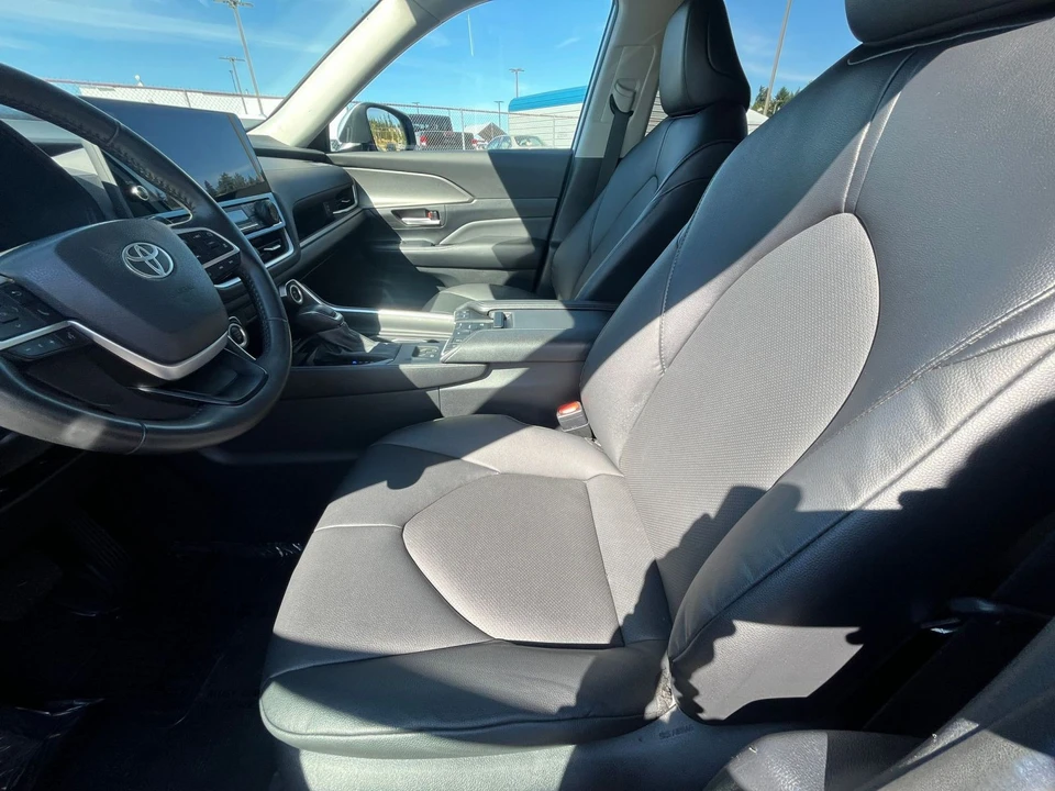 2024 Toyota Highlander - Image 29 of 31