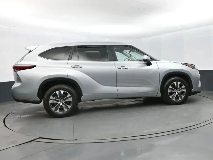 2024 Toyota Highlander - Image 4 of 12