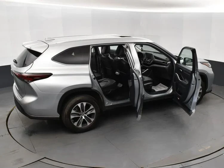 2024 Toyota Highlander - Image 6 of 12