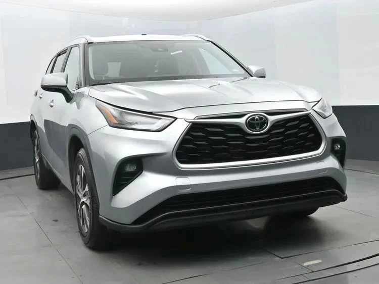 2024 Toyota Highlander - Image 3 of 12