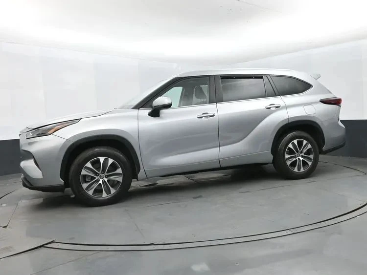 2024 Toyota Highlander - Image 5 of 12