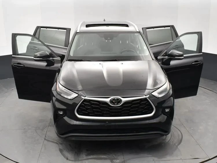 2024 Toyota Highlander - Image 10 of 12