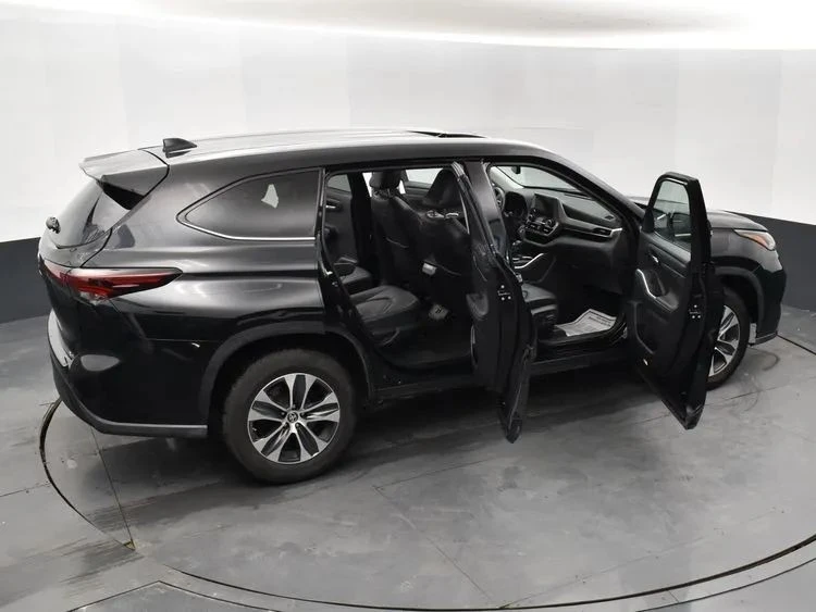2024 Toyota Highlander - Image 6 of 12