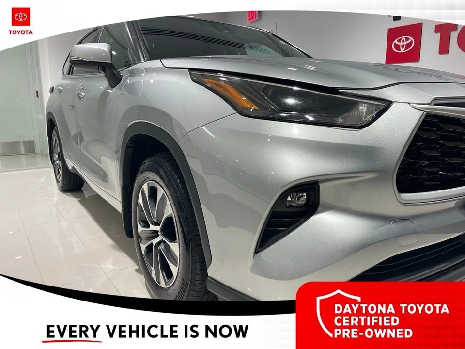 2024 Toyota Highlander - Image 2 of 12
