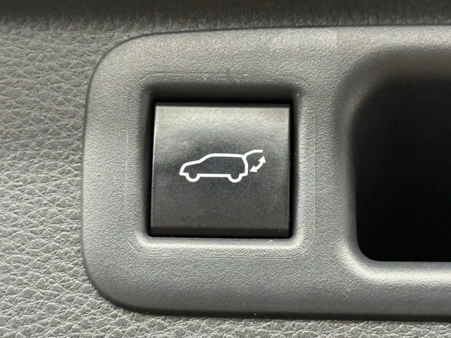 2024 Toyota Highlander - Image 12 of 21