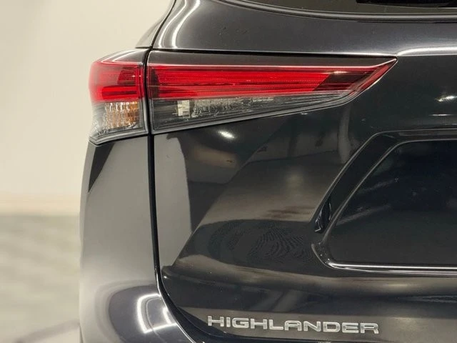 2024 Toyota Highlander - Image 9 of 21